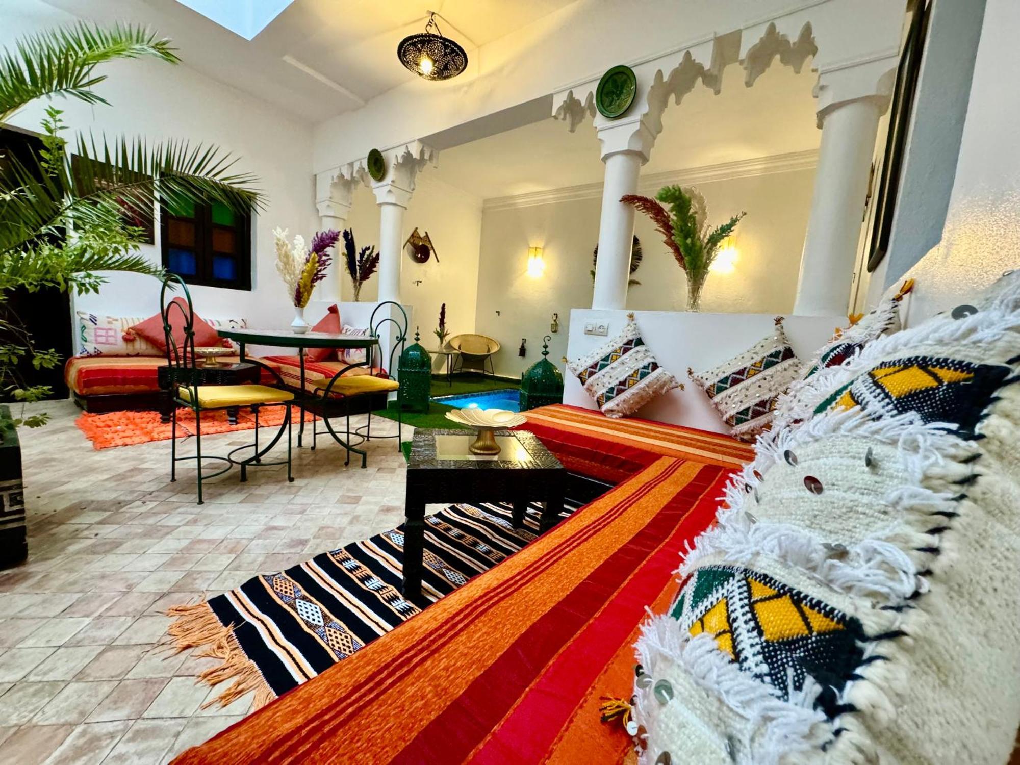 Riad Iklil Hotel มาร์ราเกช ภายนอก รูปภาพ